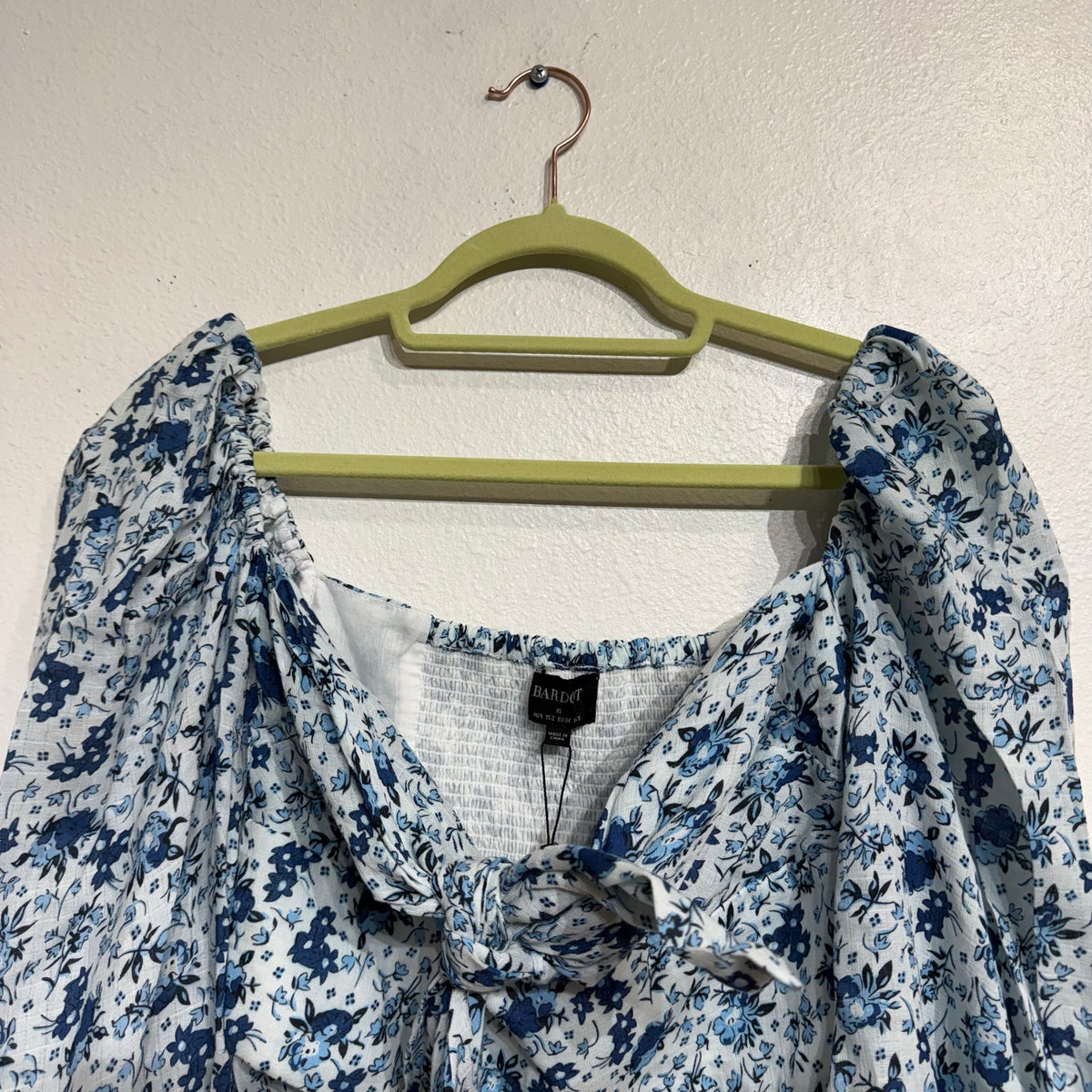 Bardot Blue Floral Linen Off The Shoulder Cropped Top Sz 2 NWT