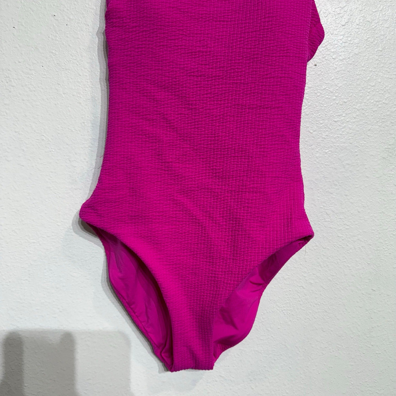 Becca Cosmopolitan Pink Pucker Up Asymmetrical One-Piece Swimsuit Sz M NWT