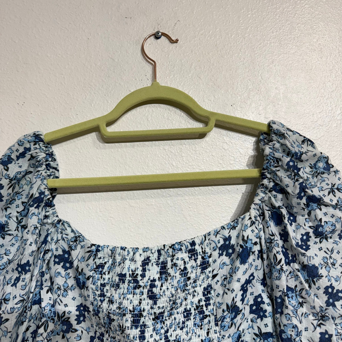 Bardot Blue Floral Cropped Off The Shoulder Top Sz 6 NWT