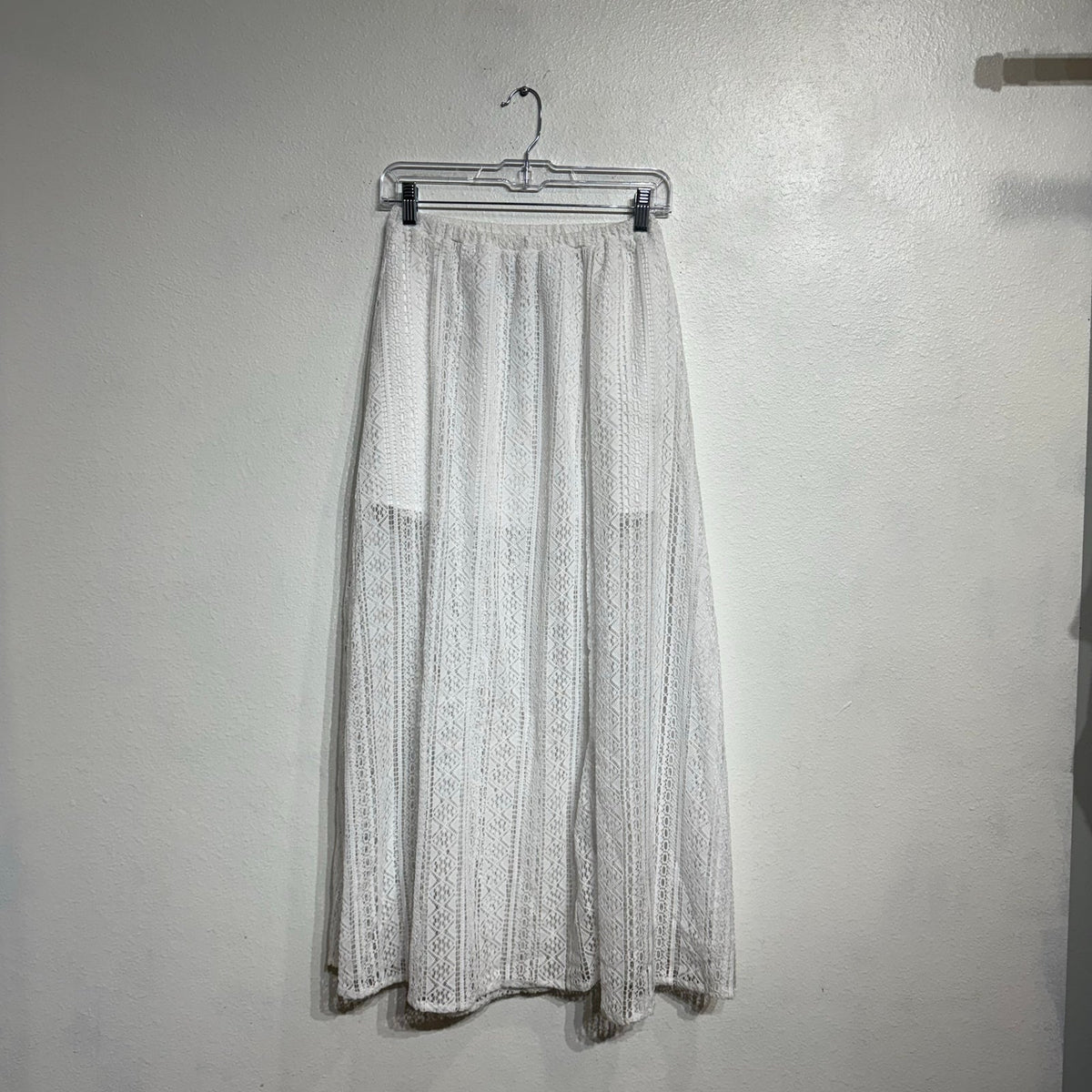BB DAKOTA White The Seeker Crochet Maxi Skirt Sz XS NWT