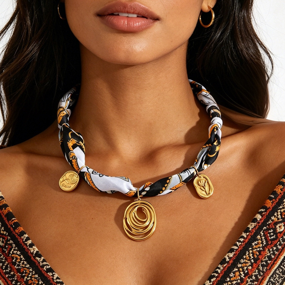 Chain Print Scarf Necklace Gold Spiral Pendant Statement Necklace NIB