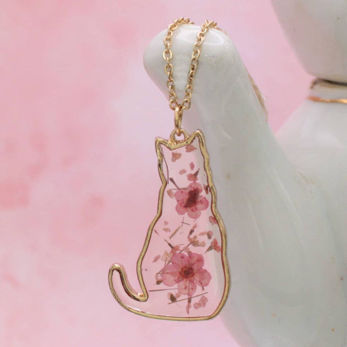 Floral Friend Gold Cat Dried Flower Necklace