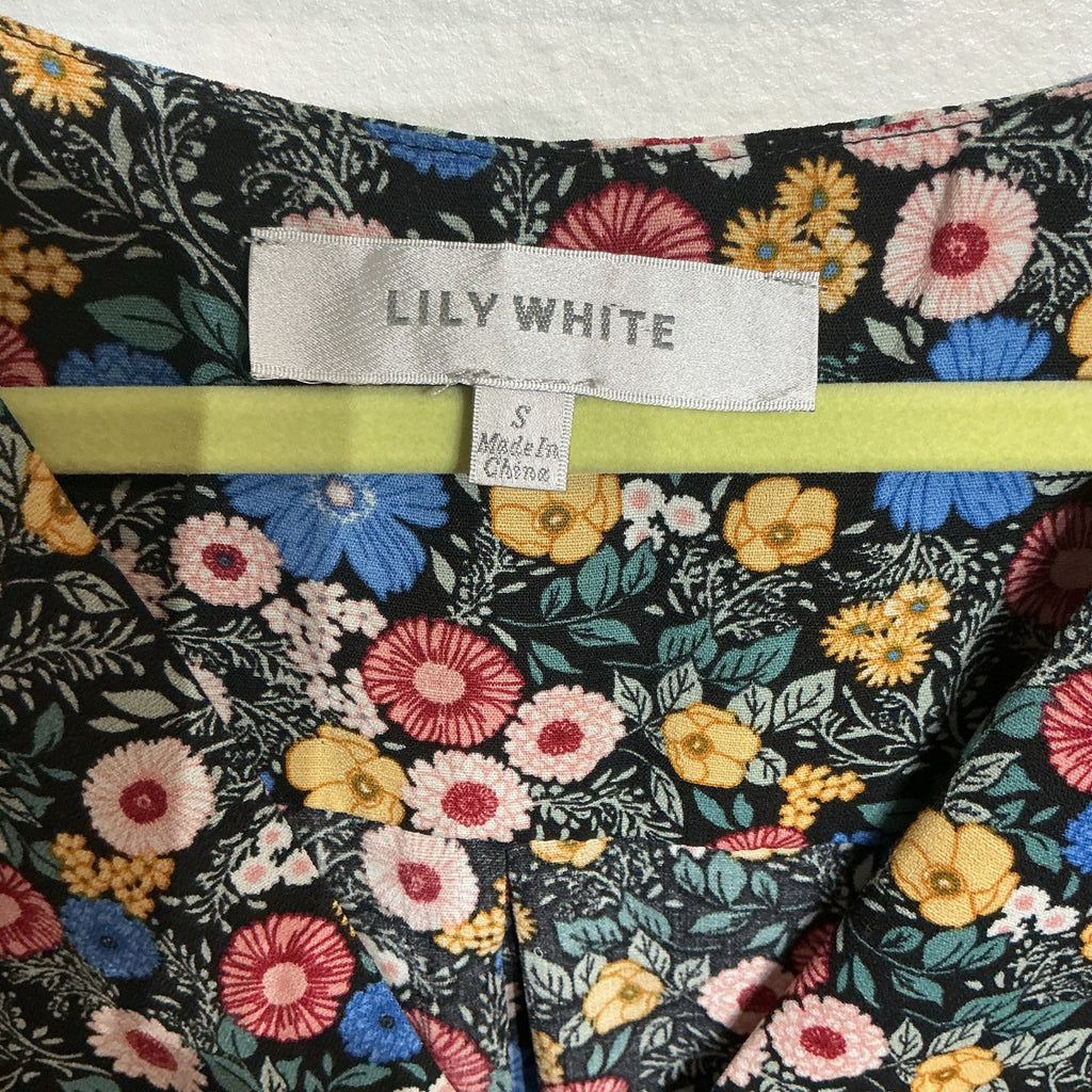 Lily White Black Floral Faux Wrap Peplum Blouse Sz S
