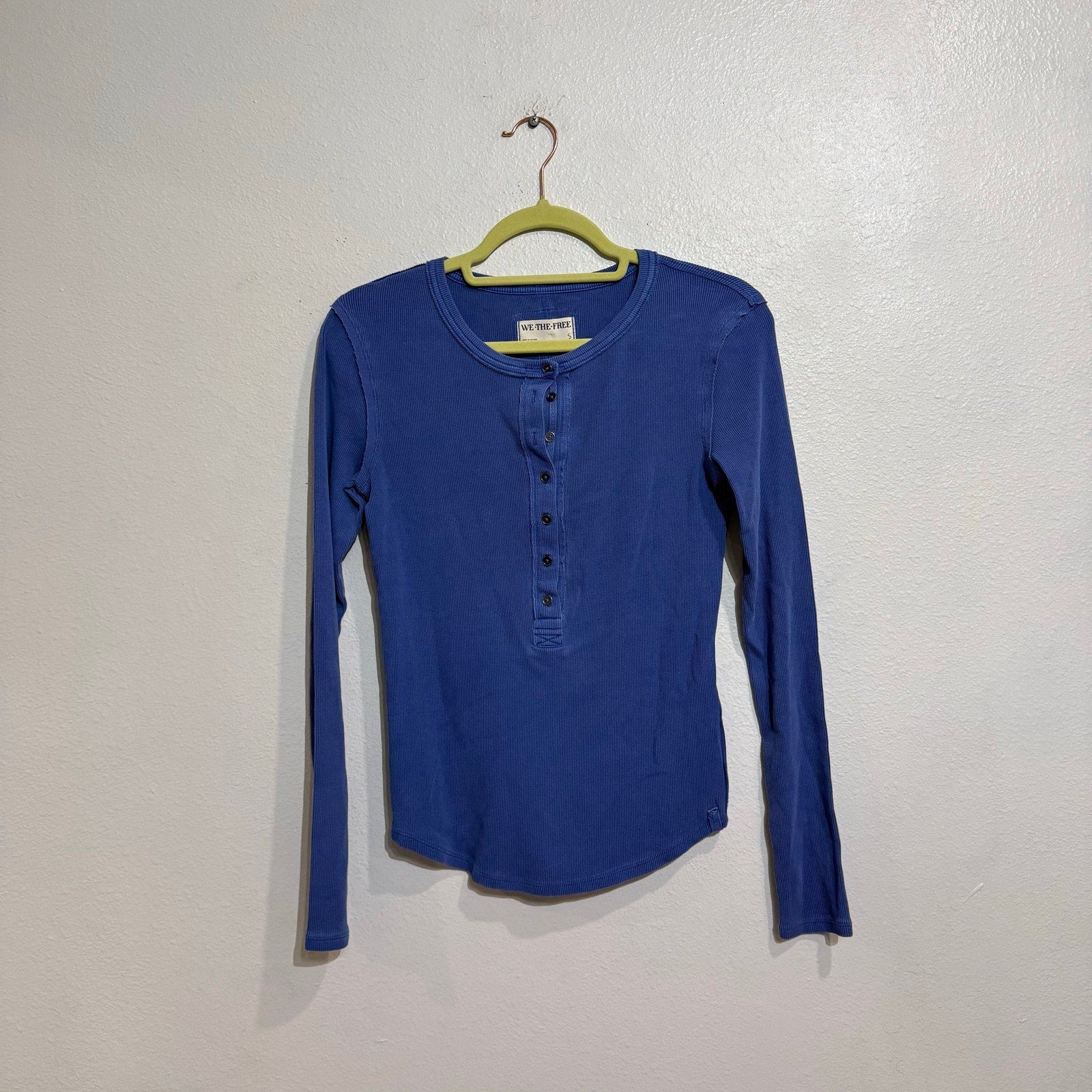 We The Free Free People Cold River Blue Ribbed Long Sleeve Henley Top Sz S NWT
