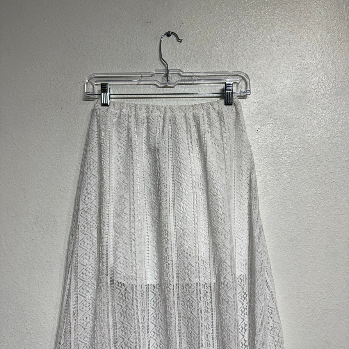 BB DAKOTA White The Seeker Crochet Maxi Skirt Sz XS NWT