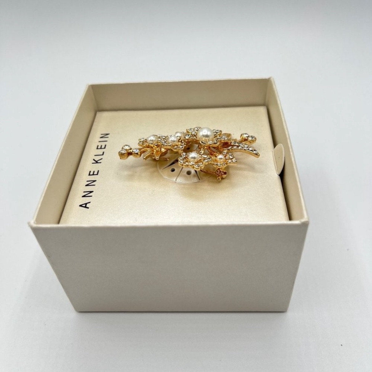Anne Klein Gold Tone Imitation Crystal Pearl Flower Cluster Pin Brooch NWT