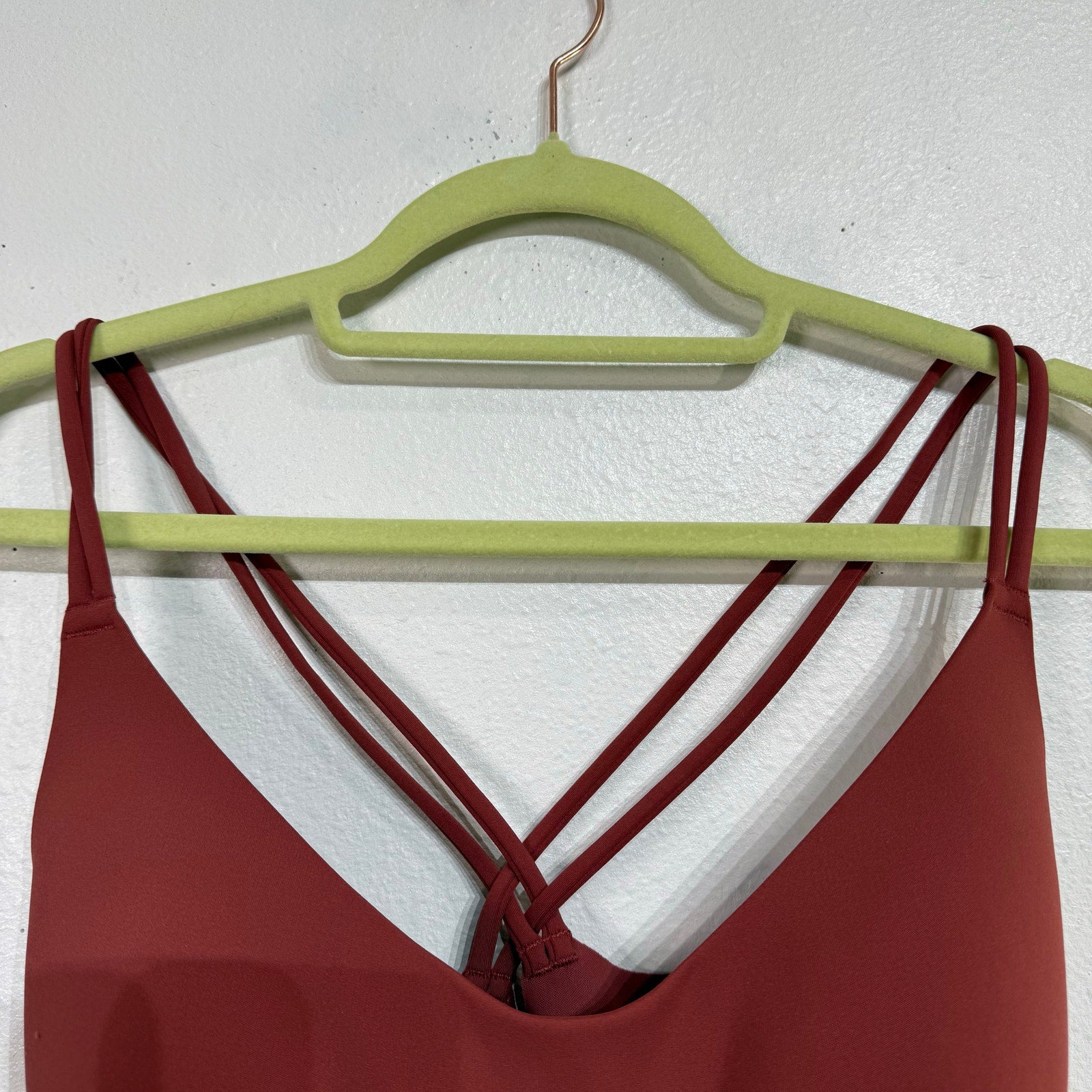 Victoria’s Secret VSX Brick Coral Strappy Sports Bra Sz S DD NWT