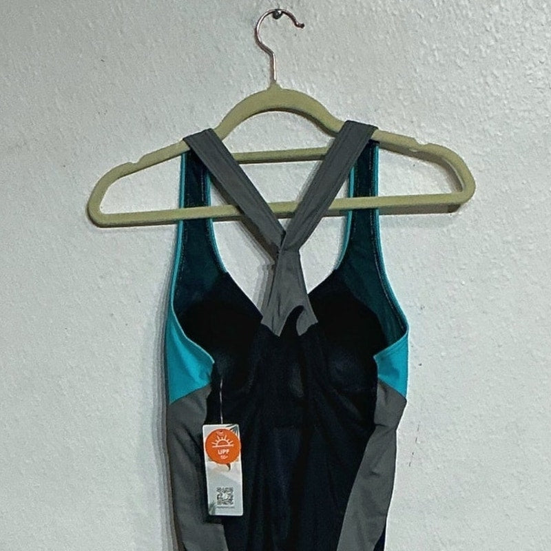 Charmo Black Colorblock One Piece Slimming Swimsuit Black Sz M NWT
