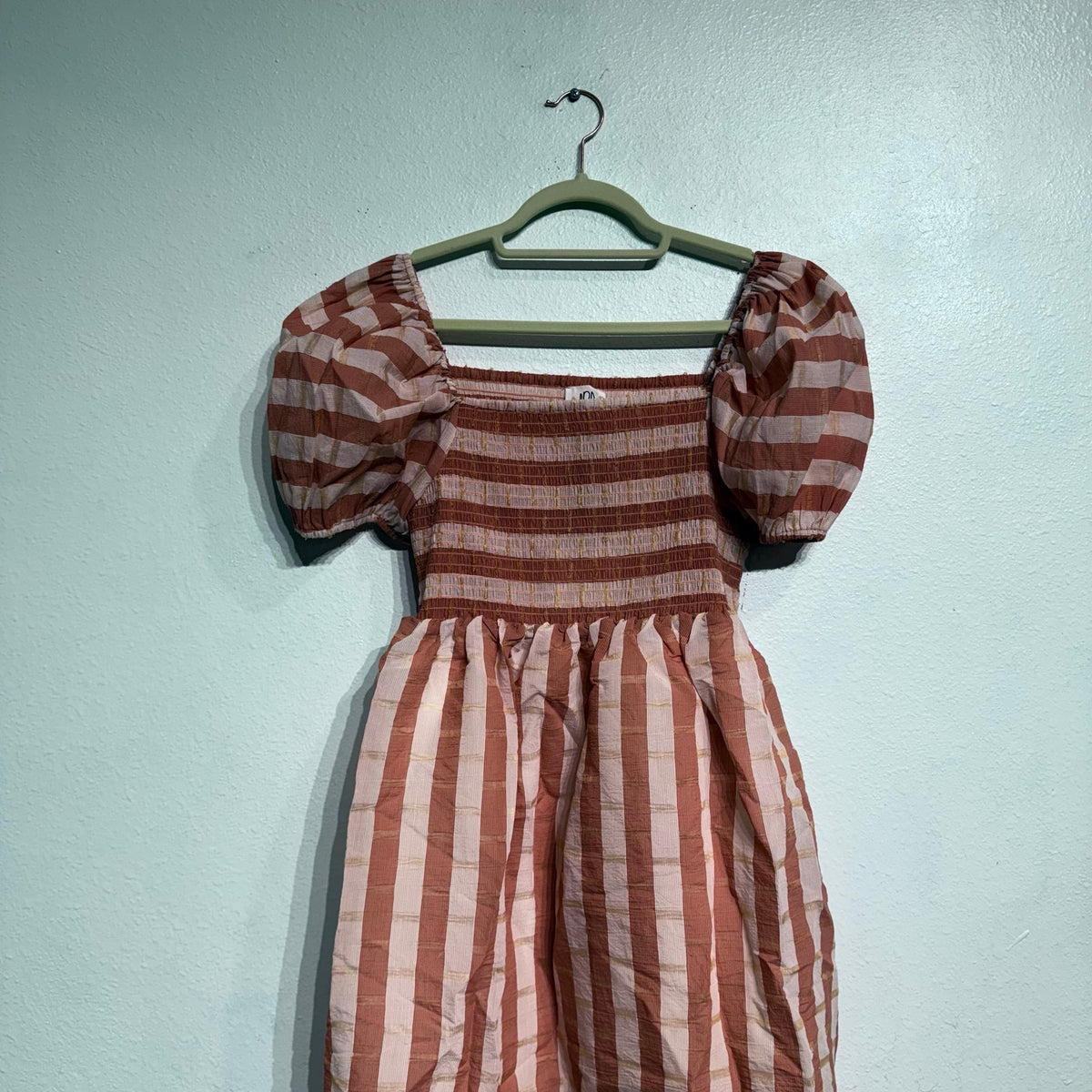 DRA Nicole Peach Striped Organza Midi Dress Sz M NWT