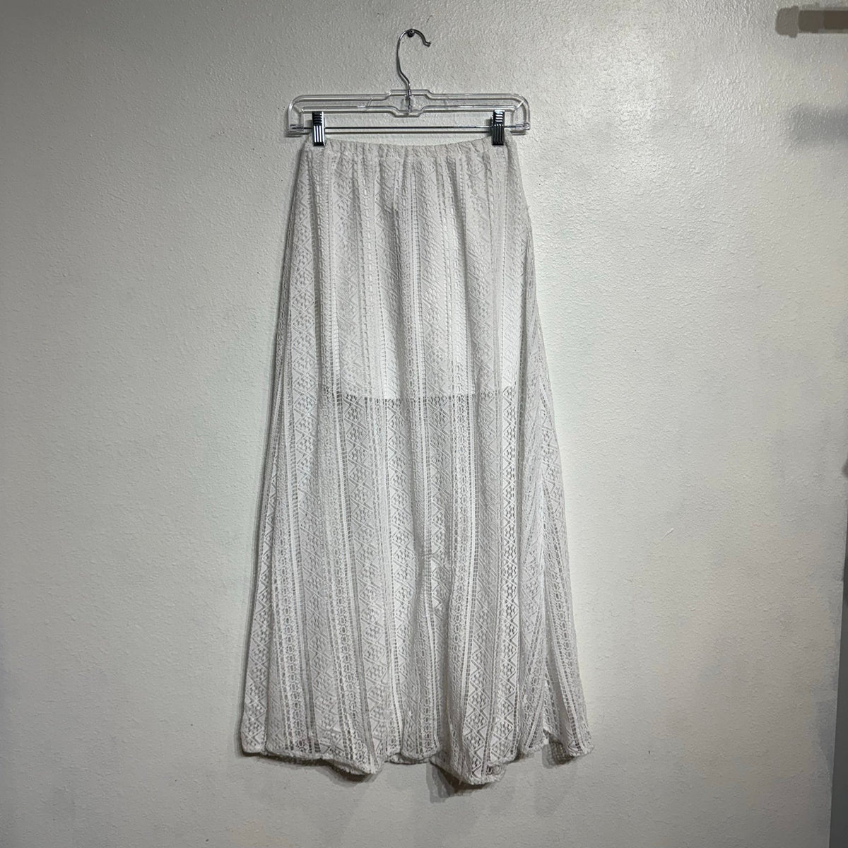 BB DAKOTA White The Seeker Crochet Maxi Skirt Sz XS NWT