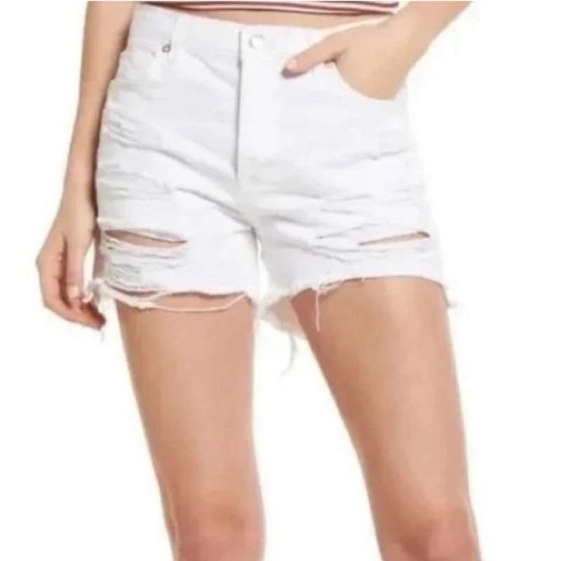 Free People Optic White Maggie Distressed Shorts Sz 26 NWT